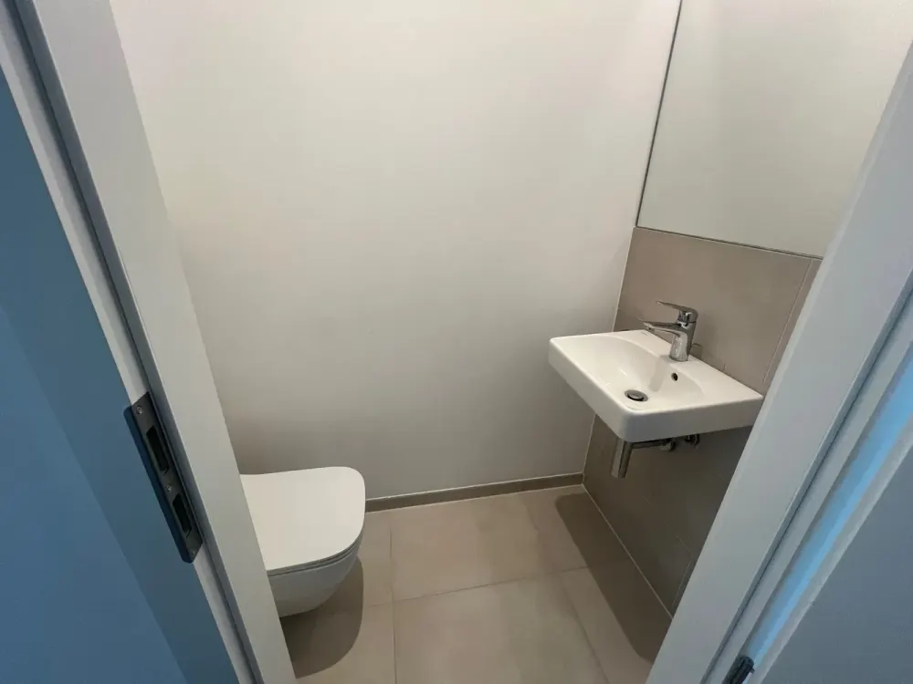 4 Zimmer Wohnung mit geh. Innenausstattung & Balkon