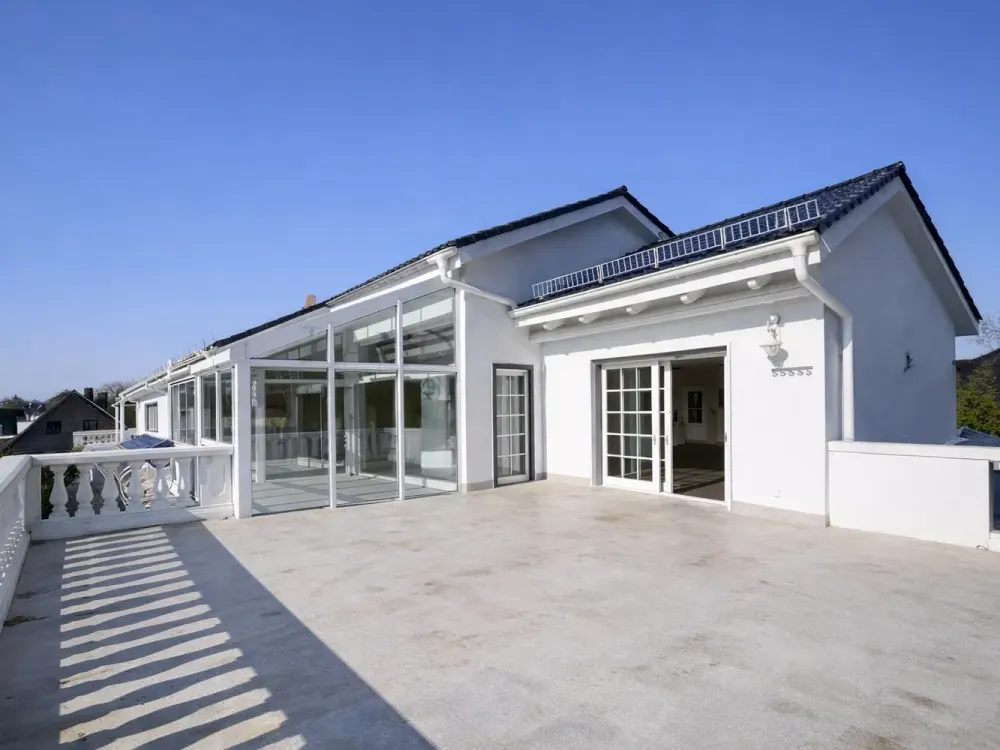 155 m² Traumwohnung mit großer Terrasse & Wintergarten, ruhig wohnen bei Berlin