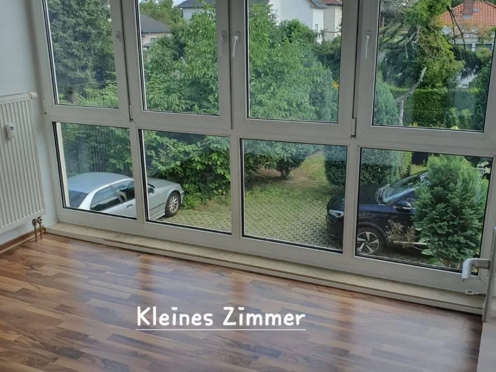 GEMÜTLICHE 3 Zimmer-Wohnung in grüner Wohnlage von Berlin-Buckow im 1.OG