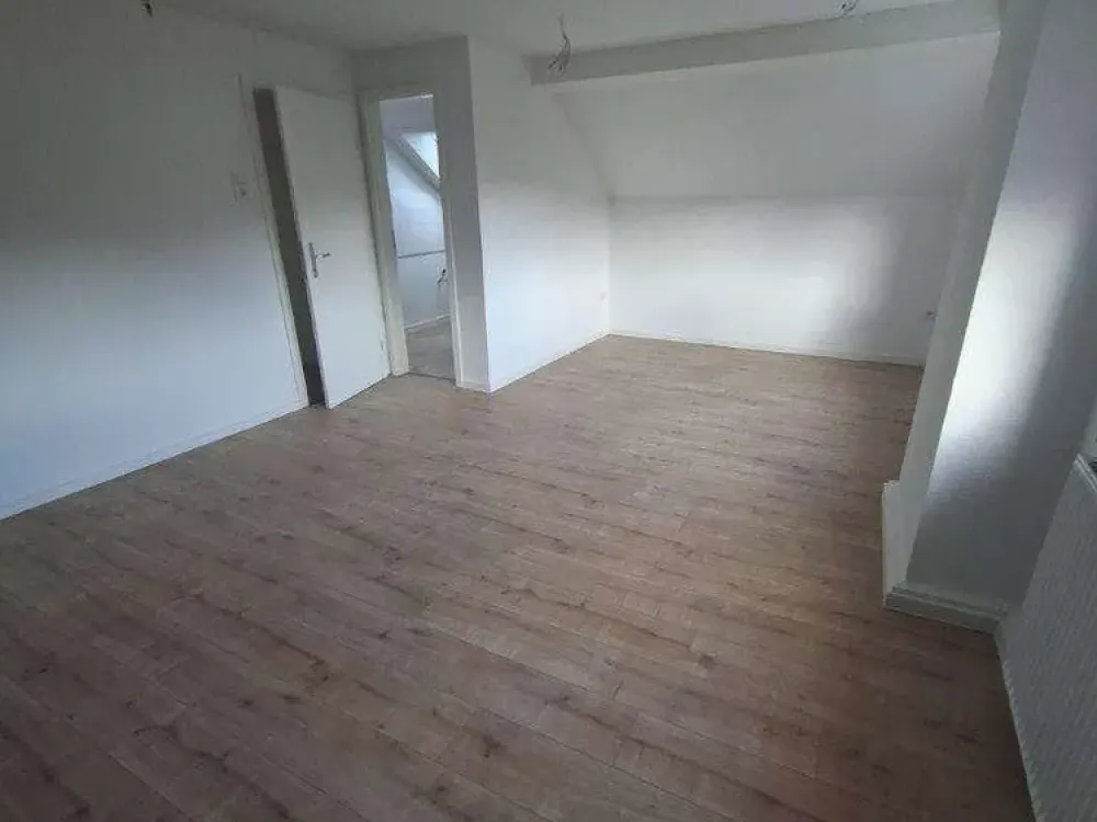 Gemütlich Helle 3 ZKB Dachgeschosswohnung in Iserlohn Ortsteil Iserlohnerheide