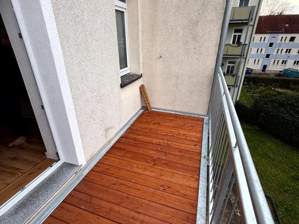 Große 4-Zimmer-Wohnung mit Balkon (Zwischenmiete, NUR befristet)