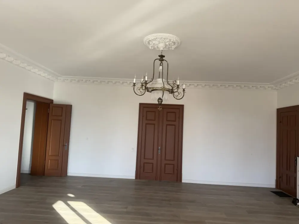 NEW! Historic 4-Room Apartment with Terrace in Gutshaus Niekrenz for Rent NEW