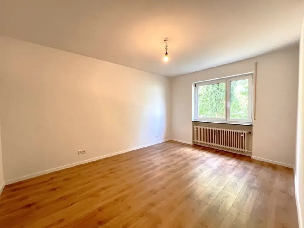 Frisch renoviert! Geräumige 3-Zimmer-Wohnung mit Balkon in Röthenbach a. d. Pegnitz