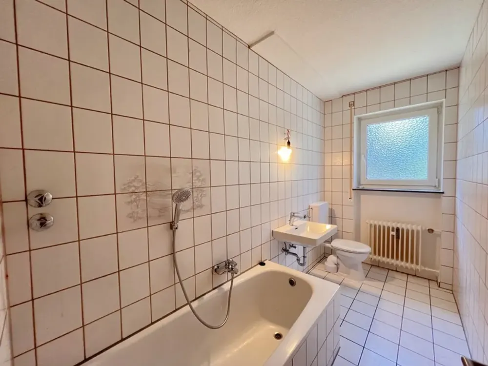 Frisch renoviert! Geräumige 3-Zimmer-Wohnung mit Balkon in Röthenbach a. d. Pegnitz