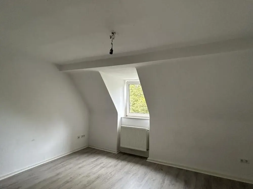 Available Soon! 2-Room Apartment in Leverkusen Opladen