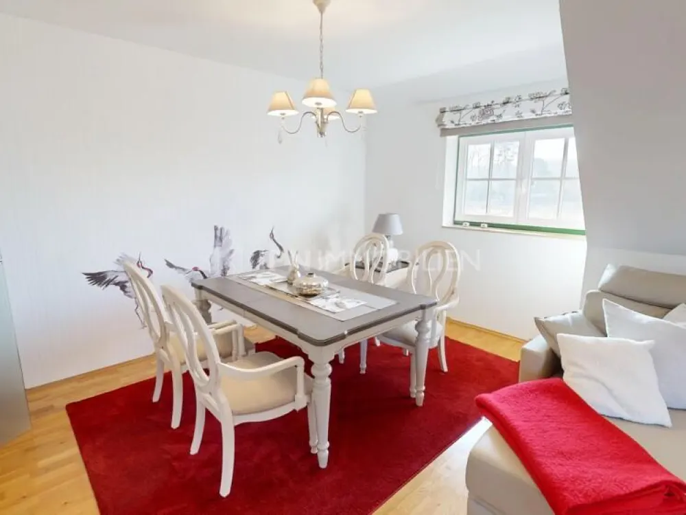 Simply Move In! Fully Furnished 3-Room Apartment in Idyllic Location