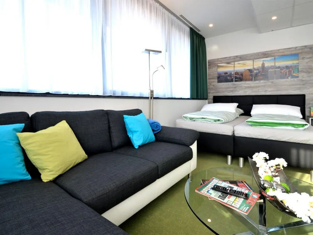 ab 01.10. freies Penthouse-Apartment, voll ausgestattet für 2 Personen, zentral in Offenbach