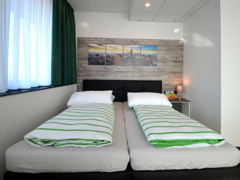 ab 01.10. freies Penthouse-Apartment, voll ausgestattet für 2 Personen, zentral in Offenbach