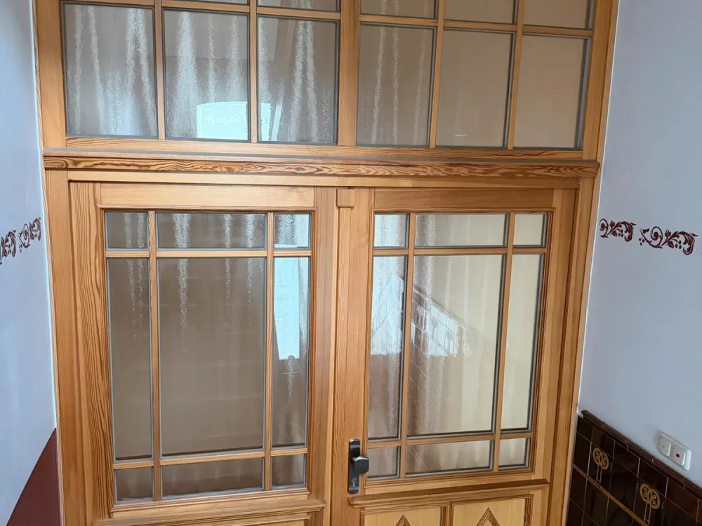 Renovated 3-Room Old Building Apartment with Balcony on the Ground Floor