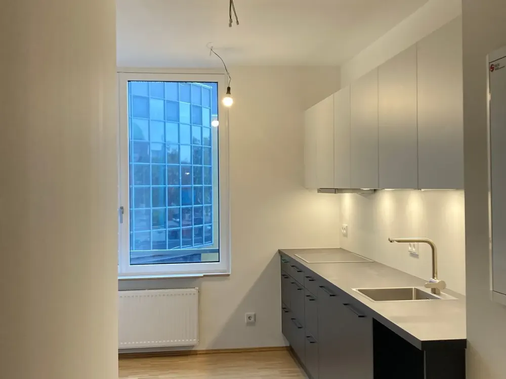 MITTE | Modern 5-Room Apartment with Balcony, Fitted Kitchen and Underground Parking Space (optional)