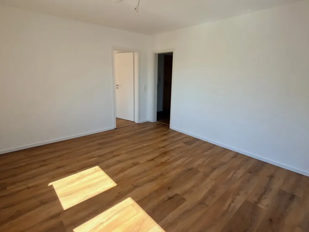 Erstbezug nach Sanierung: Stilvolle 2-Zimmer-DG-Wohnung mit Balkon und Panoramablick über Dresden