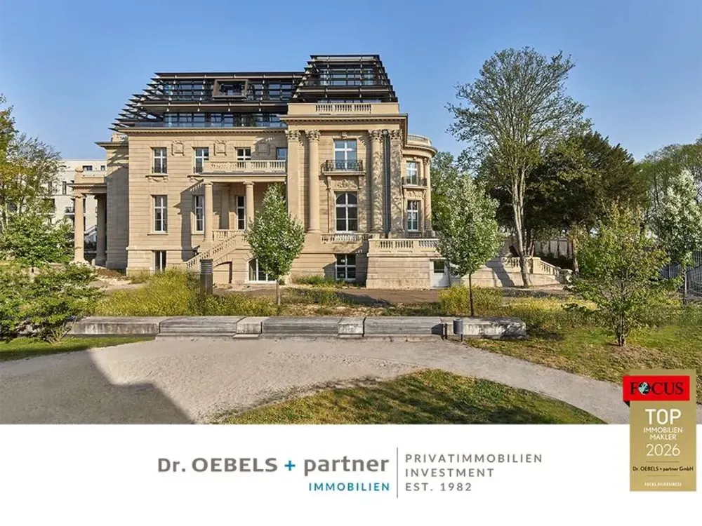GARTENBLICK-WOHNUNG - LUXURIÖS WOHNEN IN HISTORISCHEM GEBÄUDE
