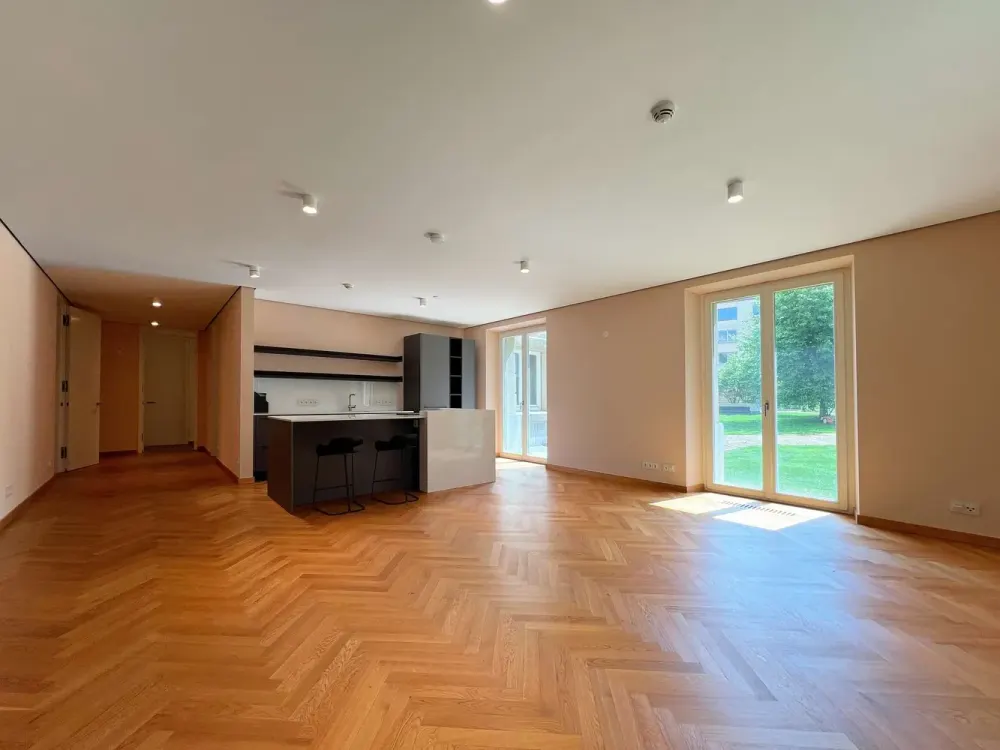 GARTENBLICK-WOHNUNG - LUXURIÖS WOHNEN IN HISTORISCHEM GEBÄUDE