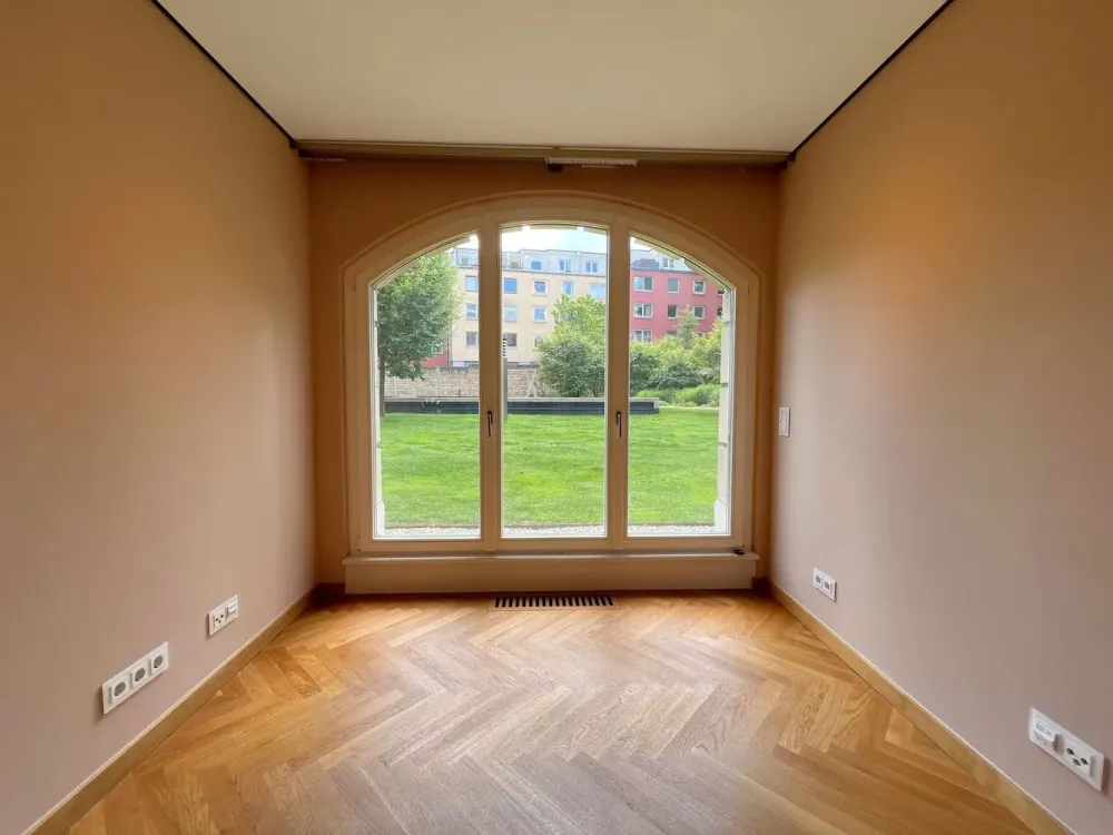 GARTENBLICK-WOHNUNG - LUXURIÖS WOHNEN IN HISTORISCHEM GEBÄUDE