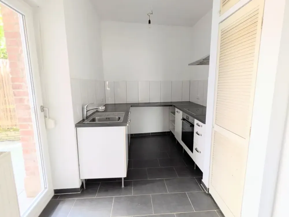 *Heusteigviertel - Schöne Erdgeschoss-Wohnung mit Terrasse und Einbauküche*