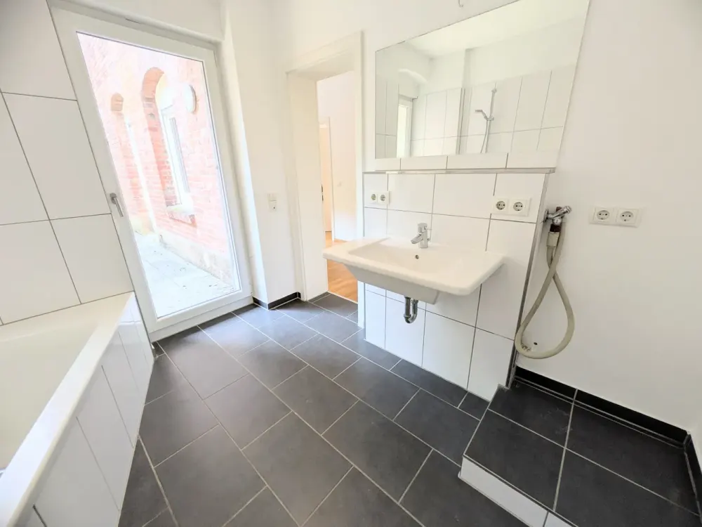 *Heusteigviertel - Schöne Erdgeschoss-Wohnung mit Terrasse und Einbauküche*