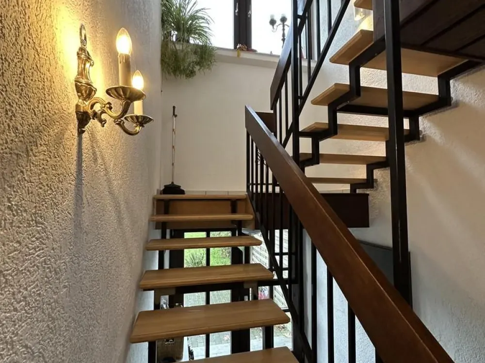 Exclusive Living with Garden, New Occupancy after Renovation with 2 Spacious Balconies