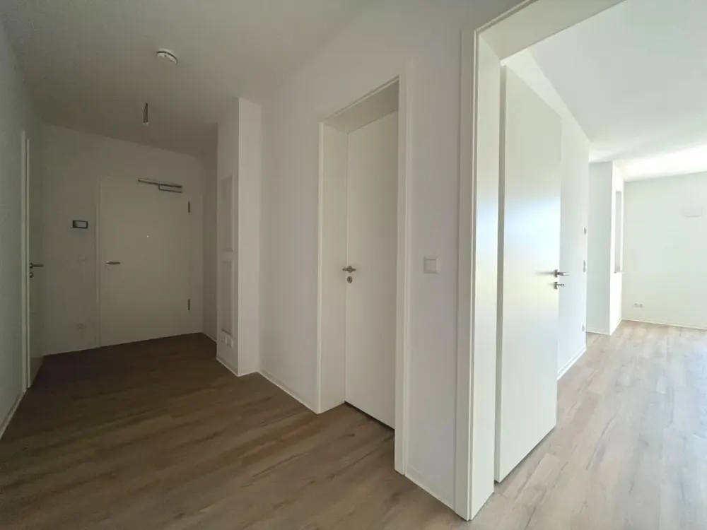 Stylish 3-Room New-Build Apartment with Balcony and Loggia in the Center | Optional with Fitted Kitchen