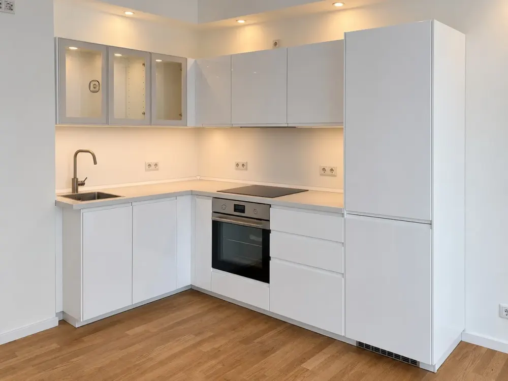Erstbezug in Prenzlauer Berg: Helle 3 Zimmer mit Balkon, Einbauküche und Aufzug, Barrierefrei