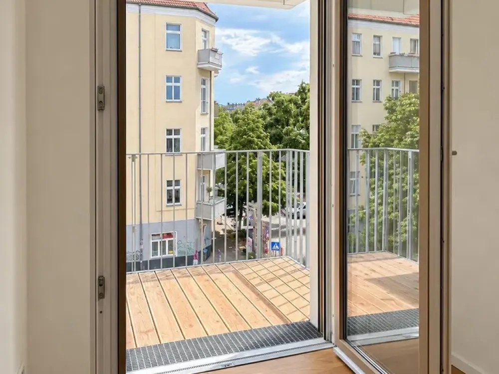 Erstbezug in Prenzlauer Berg: Helle 3 Zimmer mit Balkon, Einbauküche und Aufzug, Barrierefrei