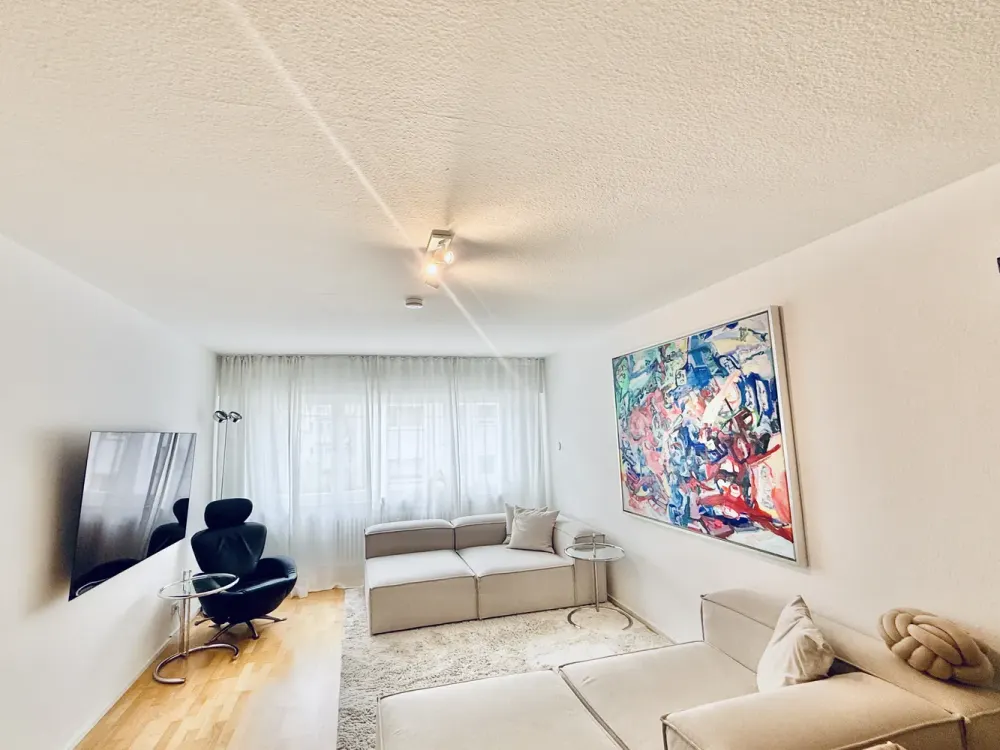Stuttgart-Süd: Großzügige 4-Zimmer-Wohnung mit Balkon und Garage