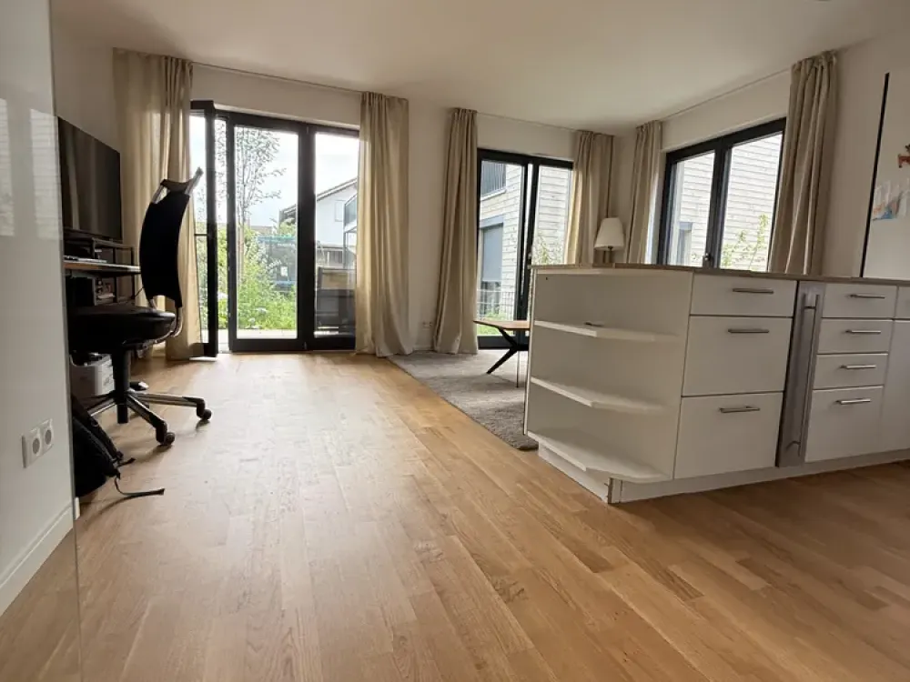 2 Zimmer-Gartenwohnung ab 01.08. sofort zu vermieten