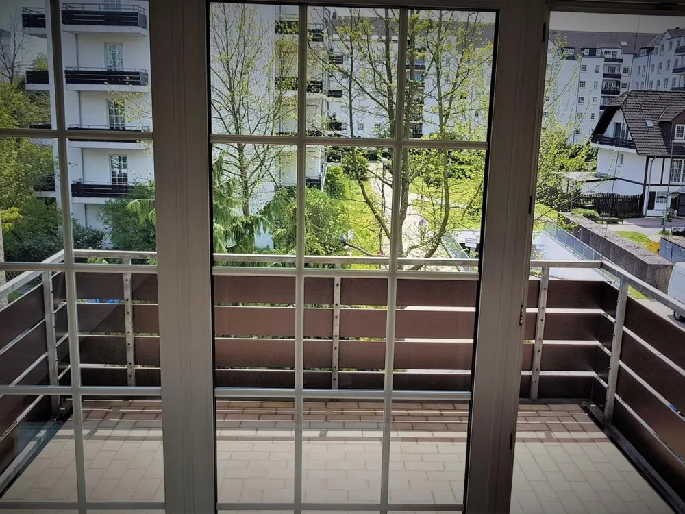 3-Zi.-Whg. in Düsseldorf-Hassels mit drei Balkonen und TG-Stellplatz
