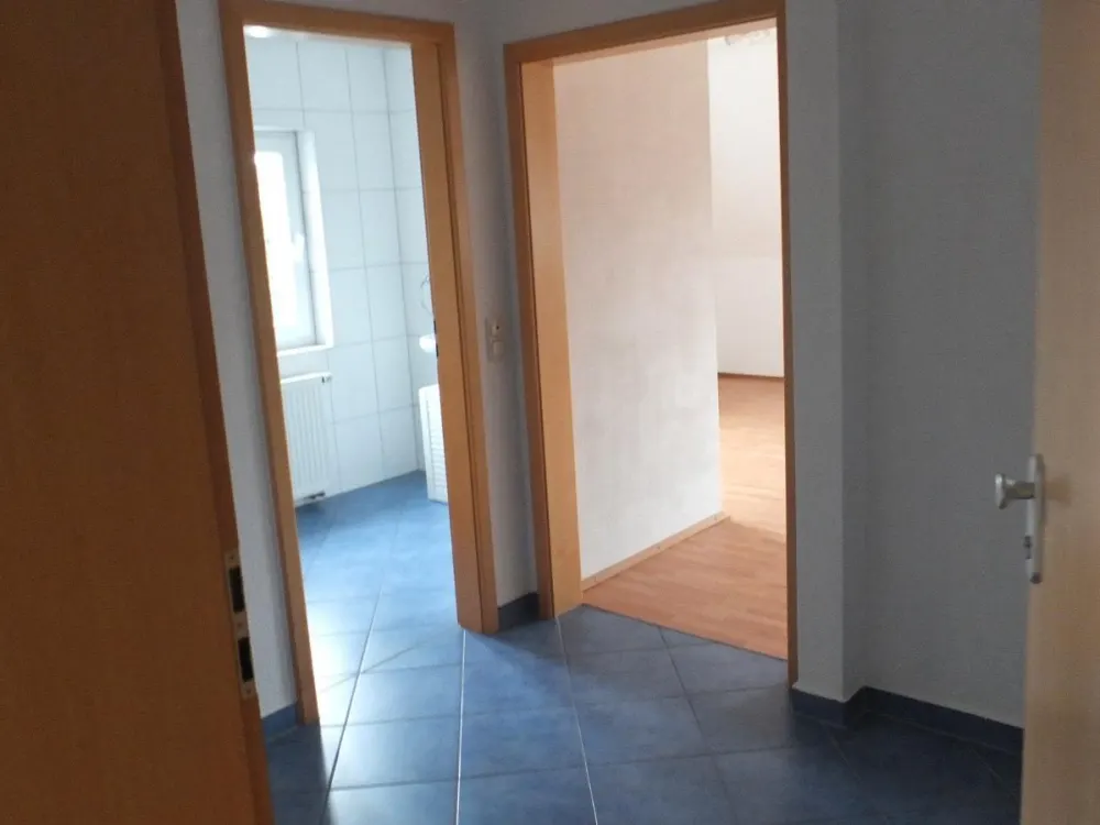 2 Zimmer-Maisonette-Wohnung mit Einbauküche