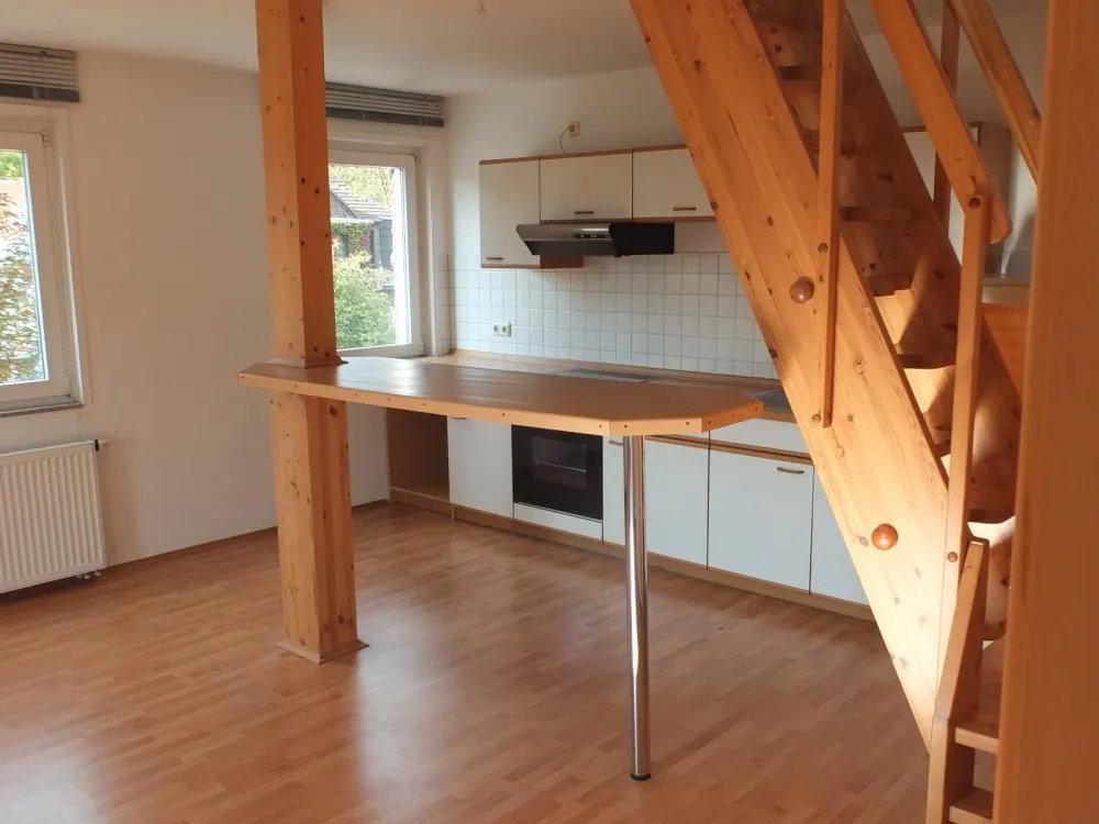 2 Zimmer-Maisonette-Wohnung mit Einbauküche