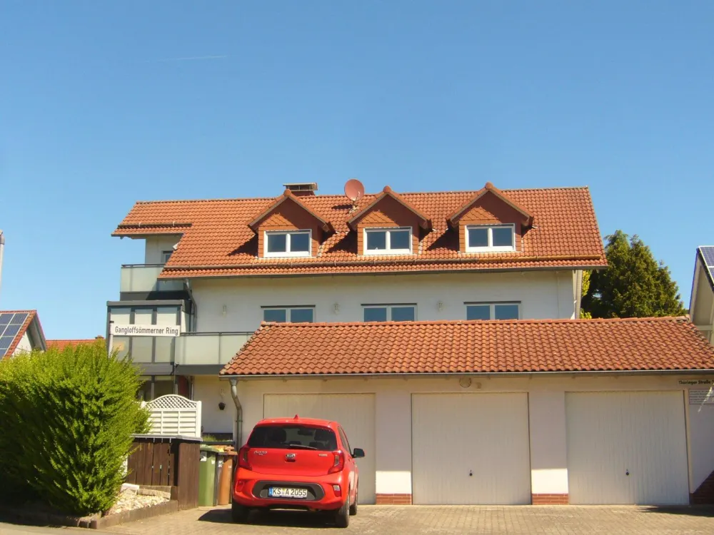 3,5 ZKB-DG-Whg. Gäste-WC, Neue EBK, Speisek., Glasfaser, Balkon