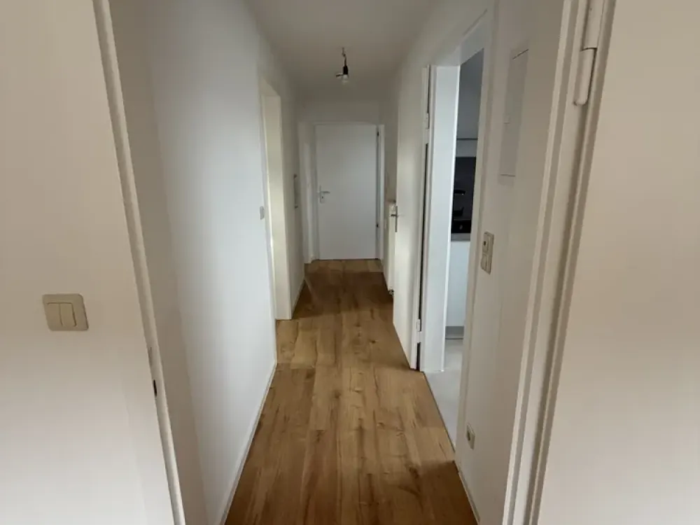Modern sanierte 3-Zimmer-Dachgeschosswohnung, Erstbezug mit neuer Einbauküche & neuem Bad