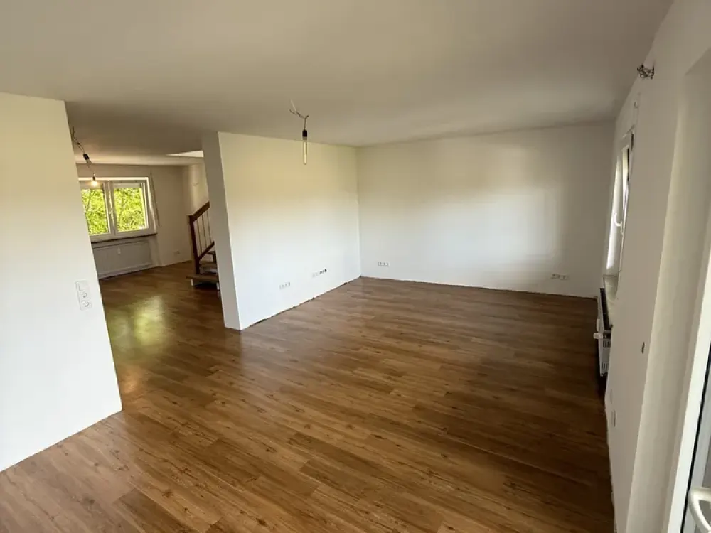 Sanierte 7-Zimmer -Maisonette inklusive High-Tech-Küche in Bruchköbel zu vermieten