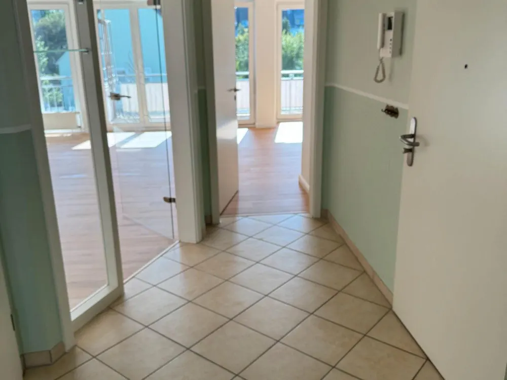 Helle 3 Zi. Wohnung gr. Balkon Neustadt Erstbezug n. Renovierung