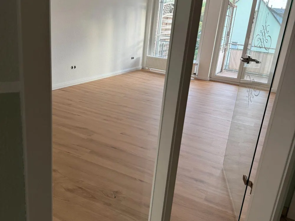 Helle 3 Zi. Wohnung gr. Balkon Neustadt Erstbezug n. Renovierung