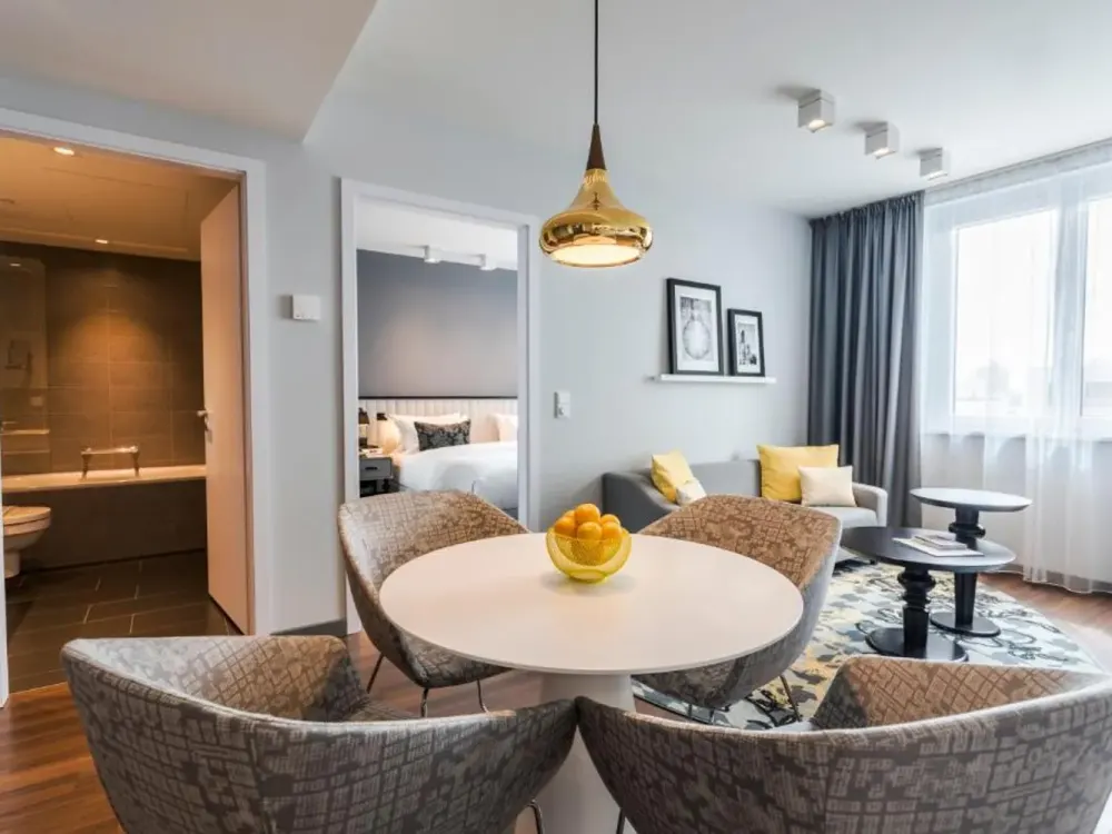 2-Room Serviced Apartment (One Bedroom Executive), Frankfurt Europaviertel