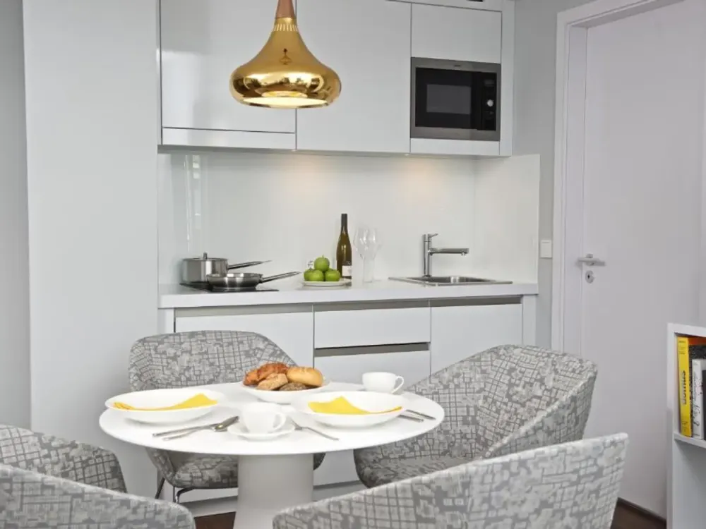 2-Room Serviced Apartment (One Bedroom Executive), Frankfurt Europaviertel