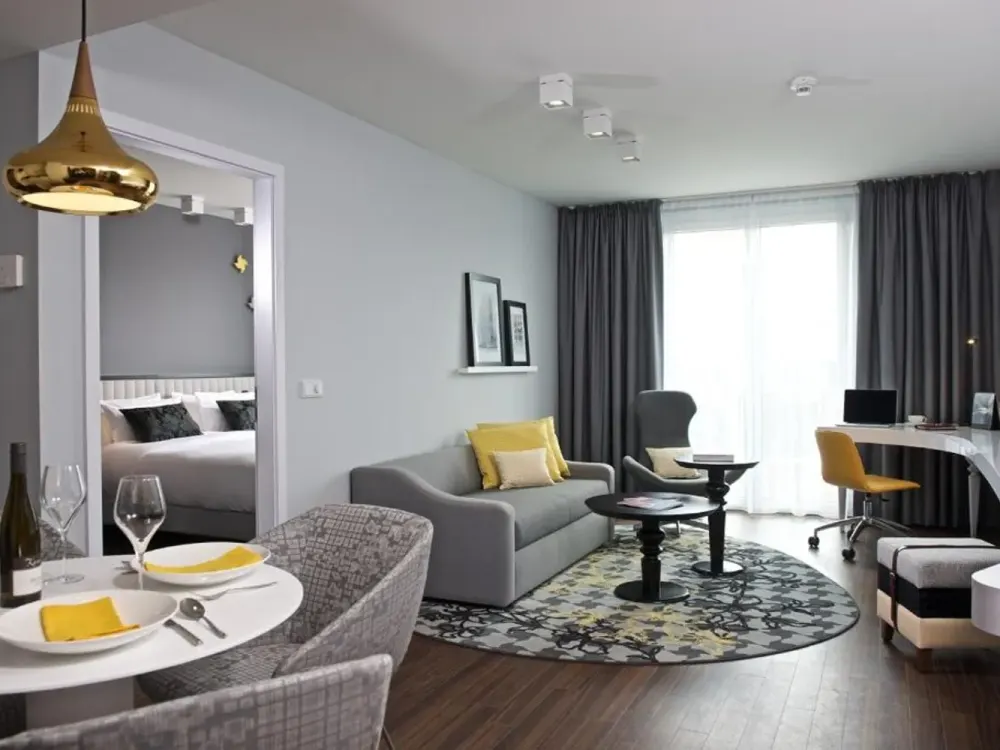 2-Room Serviced Apartment (One Bedroom Executive), Frankfurt Europaviertel