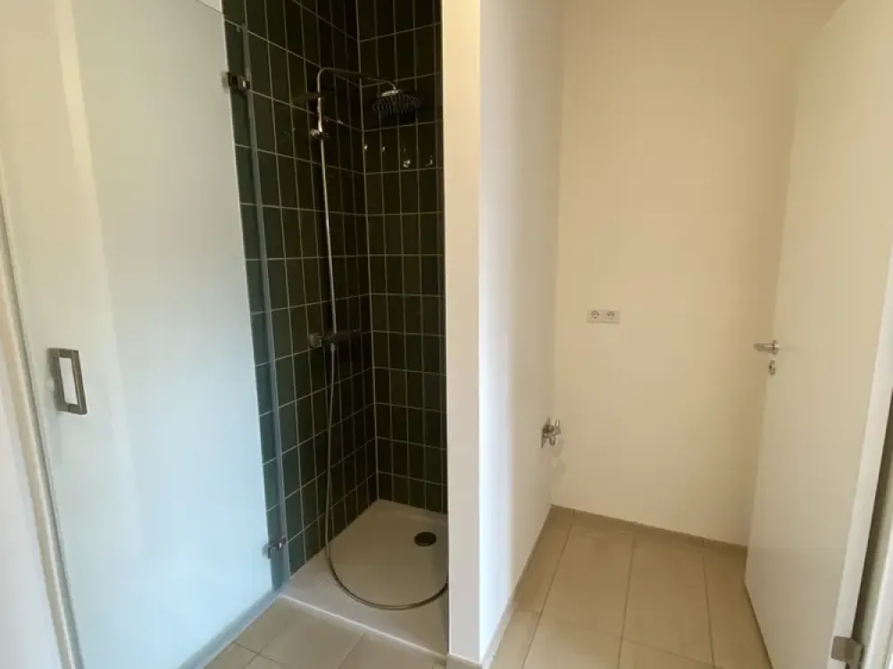 New Build First Occupancy: Exclusive 1-Room Apartment