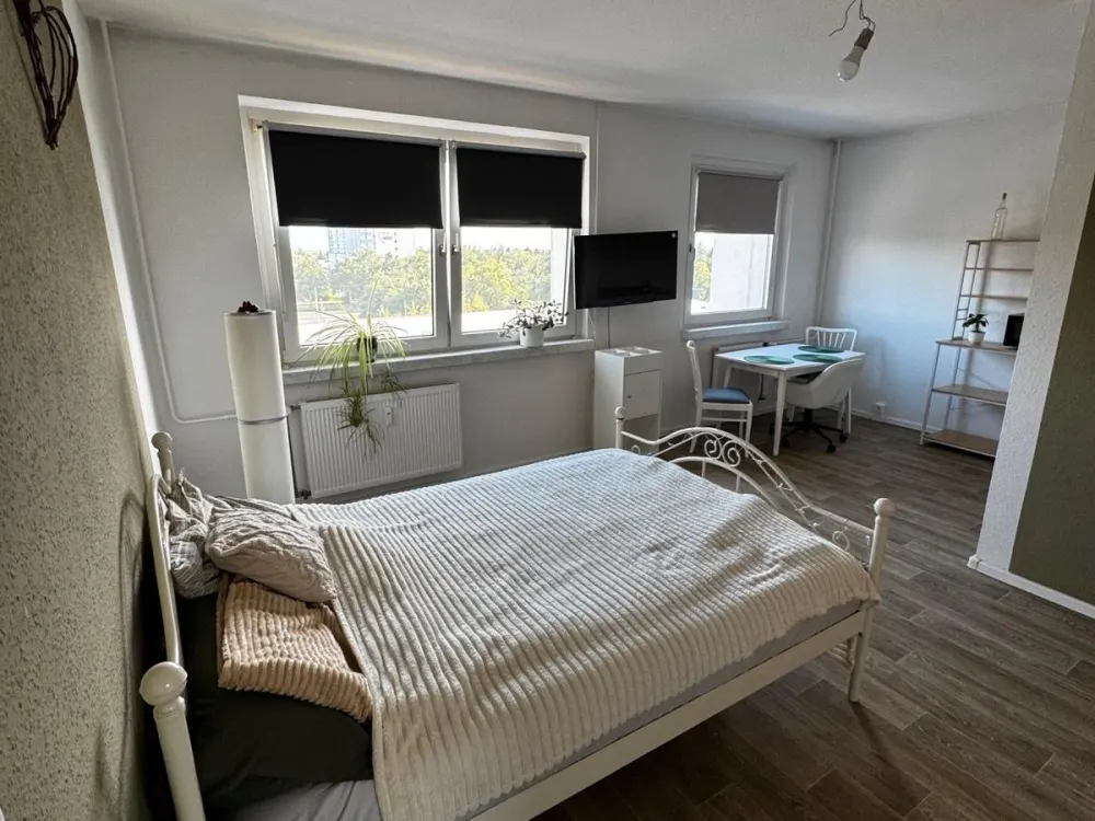 Gemütliche möblierte Einraumwohnung in Grünau- Mitte