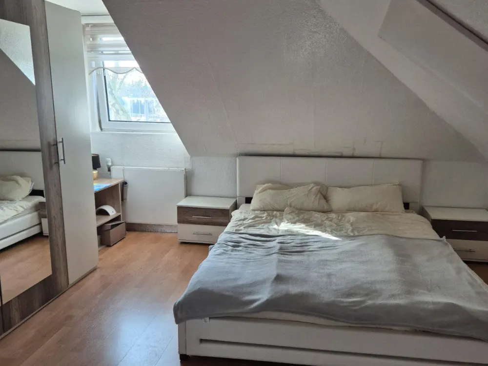 2-Zimmer Dachgeschosswohnung zum vermieten, ab 01.06.2026