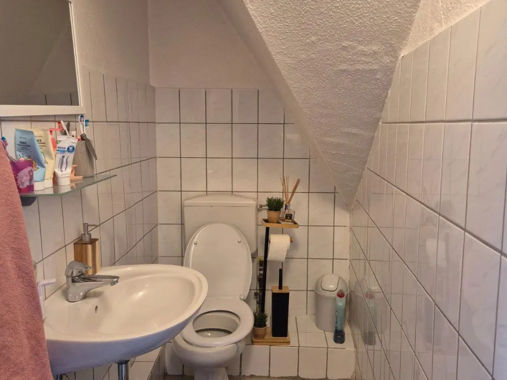 2-Zimmer Dachgeschosswohnung zum vermieten, ab 01.06.2026