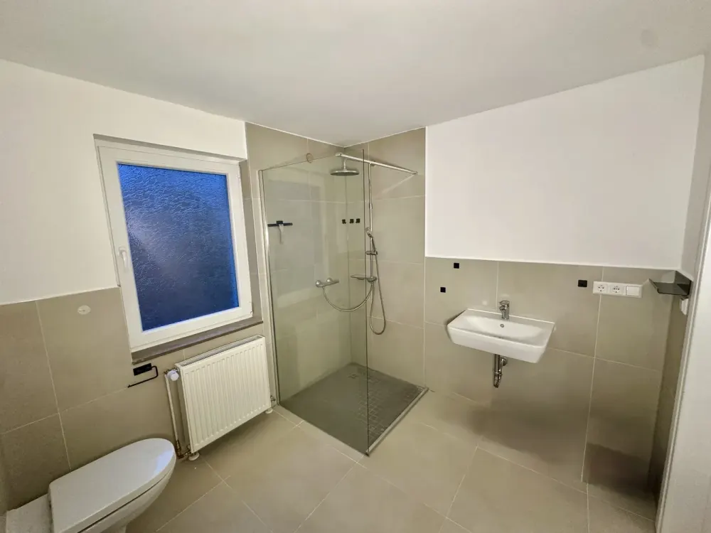 Kernsanierte 4-Zimmer-Wohnung in Rutesheim mit 2 Sonnenbalkonen und 2 Bädern
