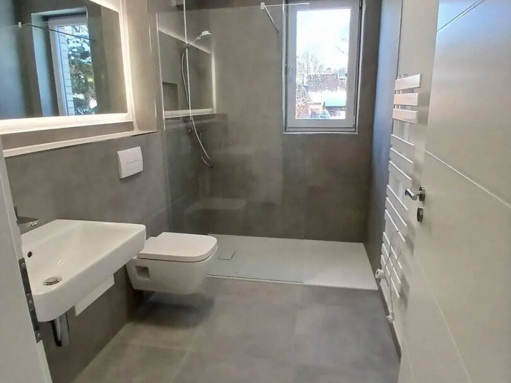 Neubau - Erstbezug | 2-Zimmer-Maisonettewohnung | Terrasse | EBK