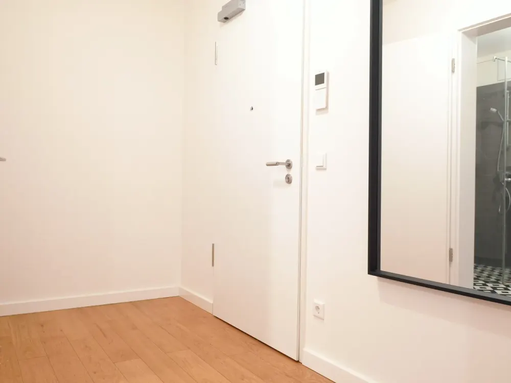 Hochwertige 2-Zimmer-Wohnung mit Südbalkon, Einbauküche und Fußbodenheizung im 4. Obergeschoss