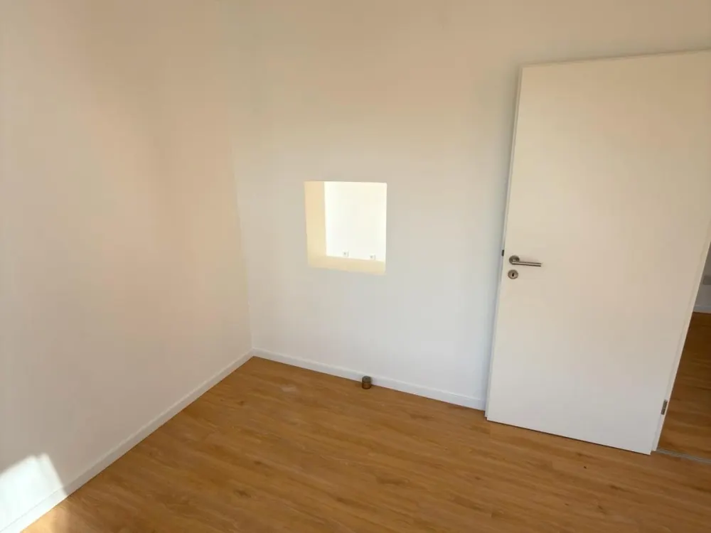 4-Zimmer-Wohnung 94m2, kernsaniert, 2 Balkonen Nordostbahnhof