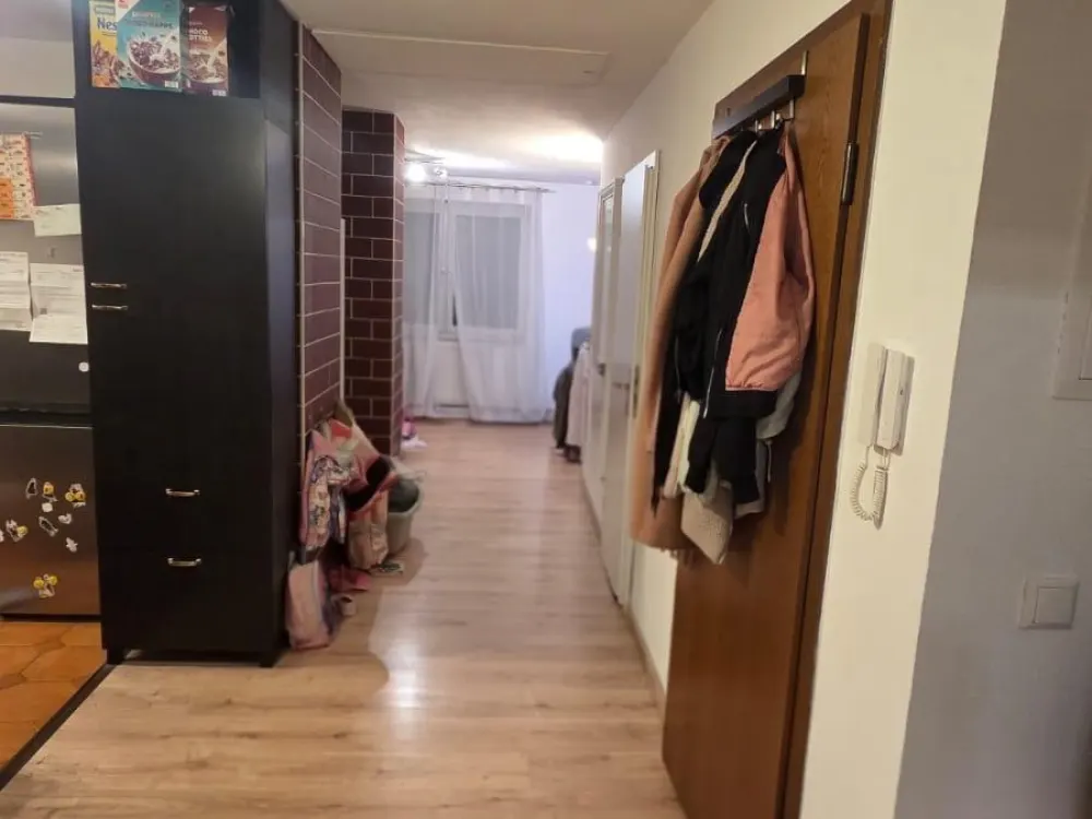 Vermiete helle 3-Raum Dachgeschosswohnung, 70 qm-Kamin-in Boxdorf