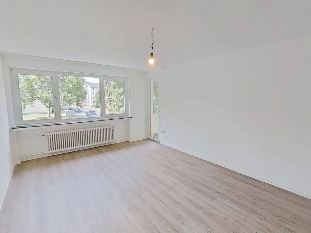 Large 4-Room Apartment with BALCONY and Plenty of Comfort in Paderborn-Sennelager