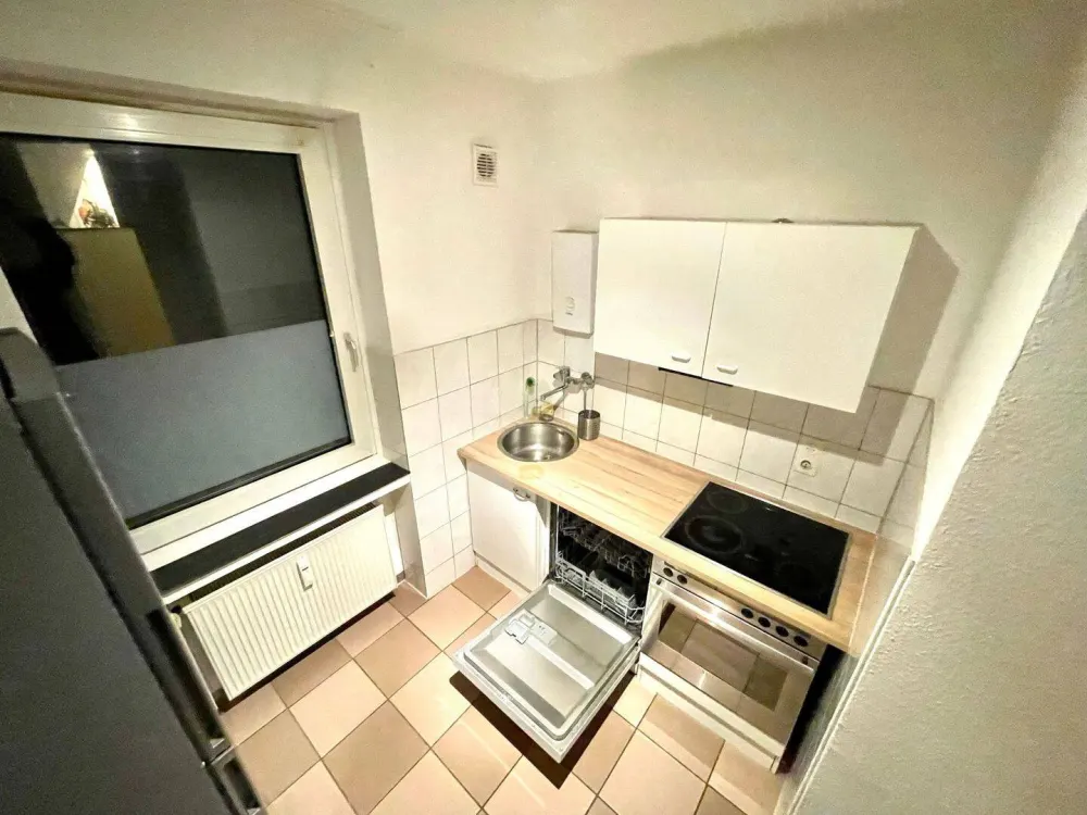 Vollmöblierte 2-Zimmer-Wohnung am Wehrhahn, Einziehen & Wohlfühlen
