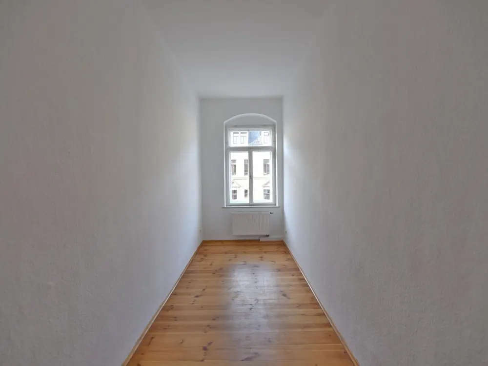Johannstadt, Nähe Medak, Schöne 4-Raum-Wohnung mit Dielenfußboden und Balkon