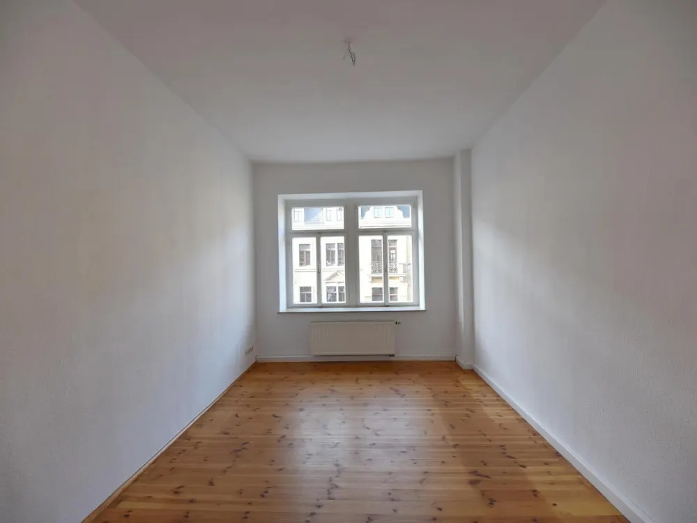 Johannstadt, Nähe Medak, Schöne 4-Raum-Wohnung mit Dielenfußboden und Balkon